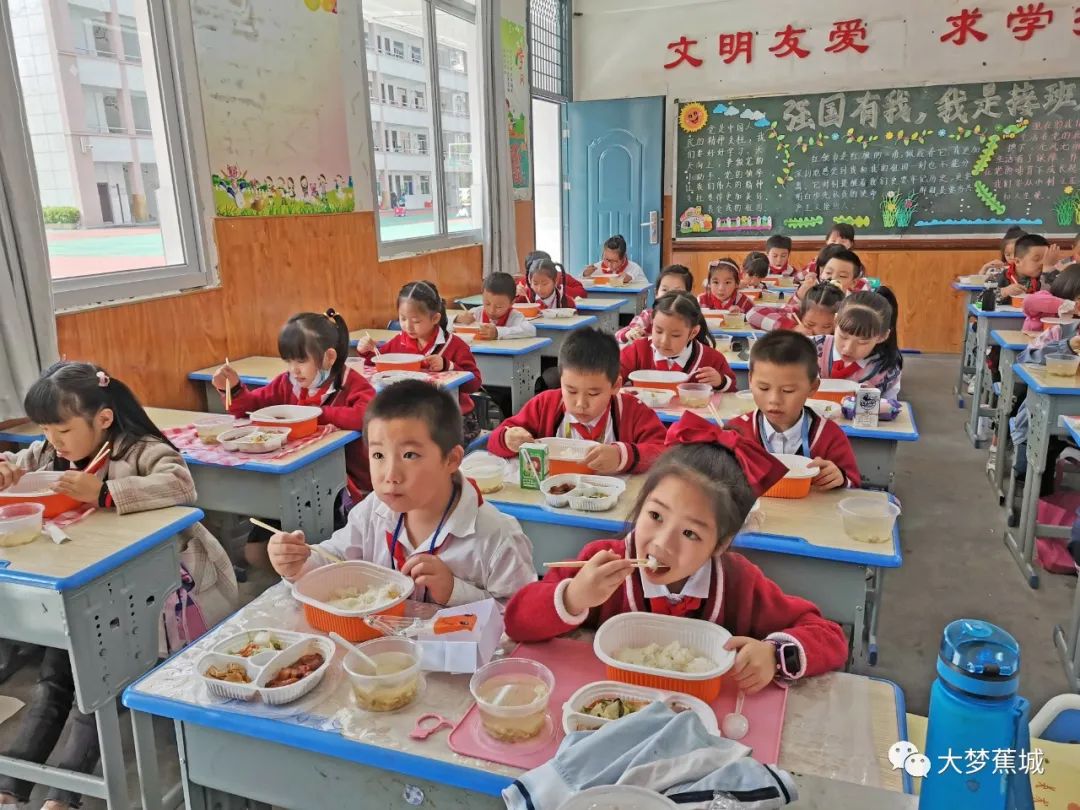 让服务升温，让教育延伸！蕉城这所学校午托服务开