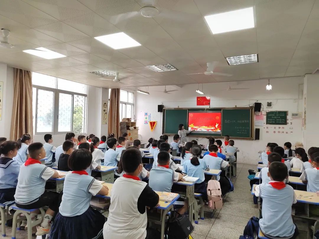 51c9f9070f66b39e15bd27a27b2703f.jpg 图片