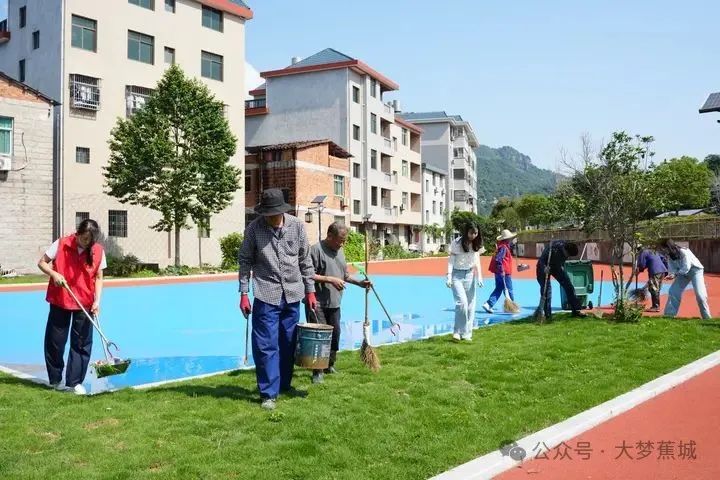 推進(jìn)宜居宜業(yè)和美鄉(xiāng)村建設(shè)！飛鸞在行動(dòng)→