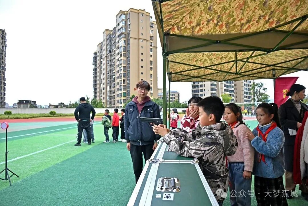 &ldquo;小战士&rdquo;上线！蕉城七小这场国防教育课&ldquo;燃&rdquo;动