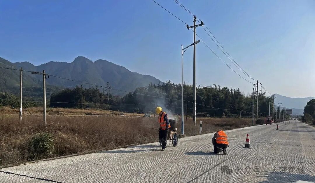 赤溪⇆贵村道路“白改黑”预计春节前完工！