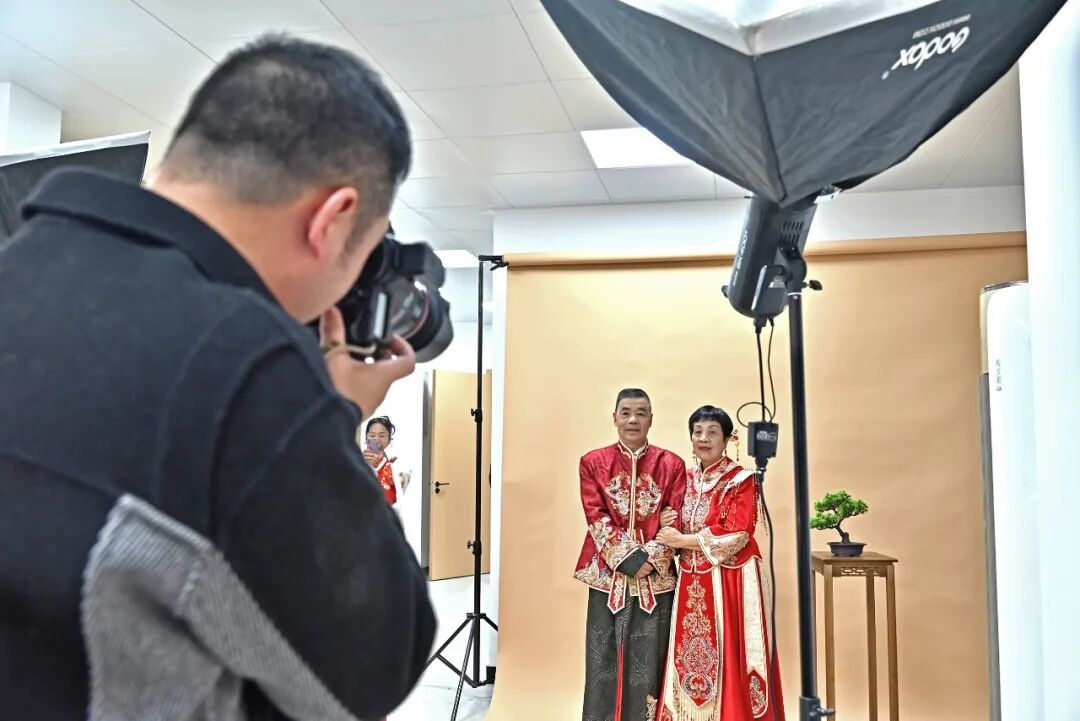 爱从未褪色！蕉城这场公益摄影，只为留住他们最美的样子