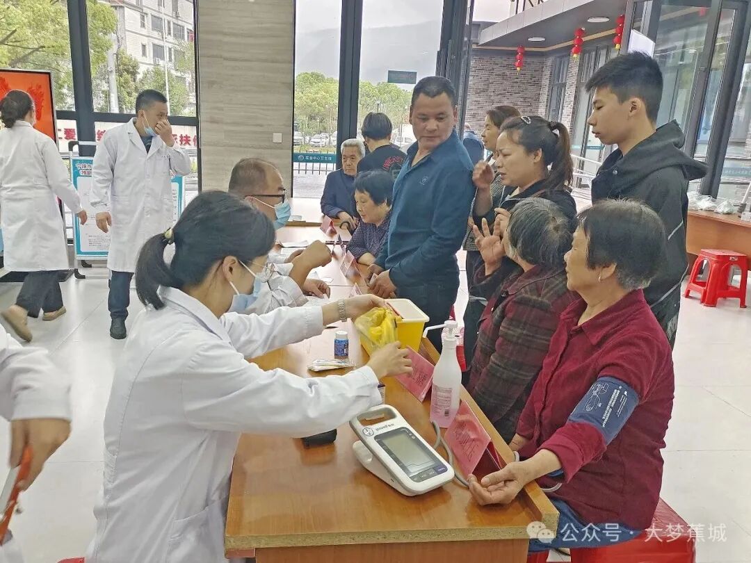家门口看专家！让基层群众有“医”靠